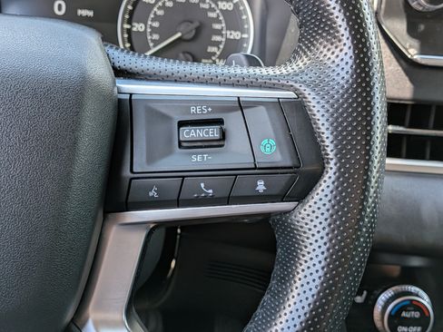 Used 2024 Mitsubishi Outlander SE Black Edition AWD/4WD image 25