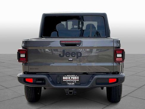 New 2025 Jeep Gladiator Sport image 4