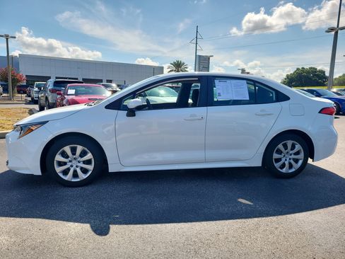 Used 2023 Toyota Corolla LE FWD image 7