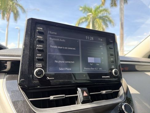 Used 2022 Toyota Corolla LE FWD image 33