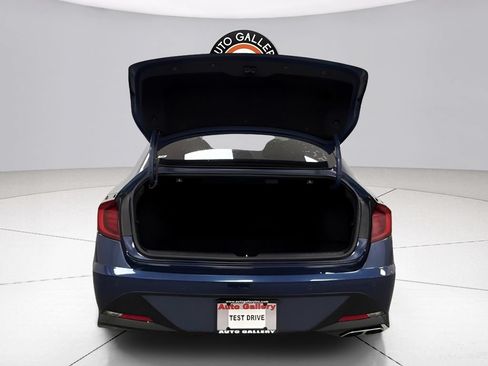 Used 2020 Hyundai Sonata Limited w/ Cargo Package FWD image 9