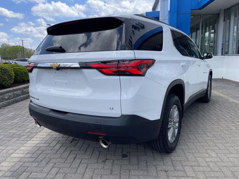 Used 2023 Chevrolet Traverse LT w/ LPO, Cargo Package AWD/4WD image 5