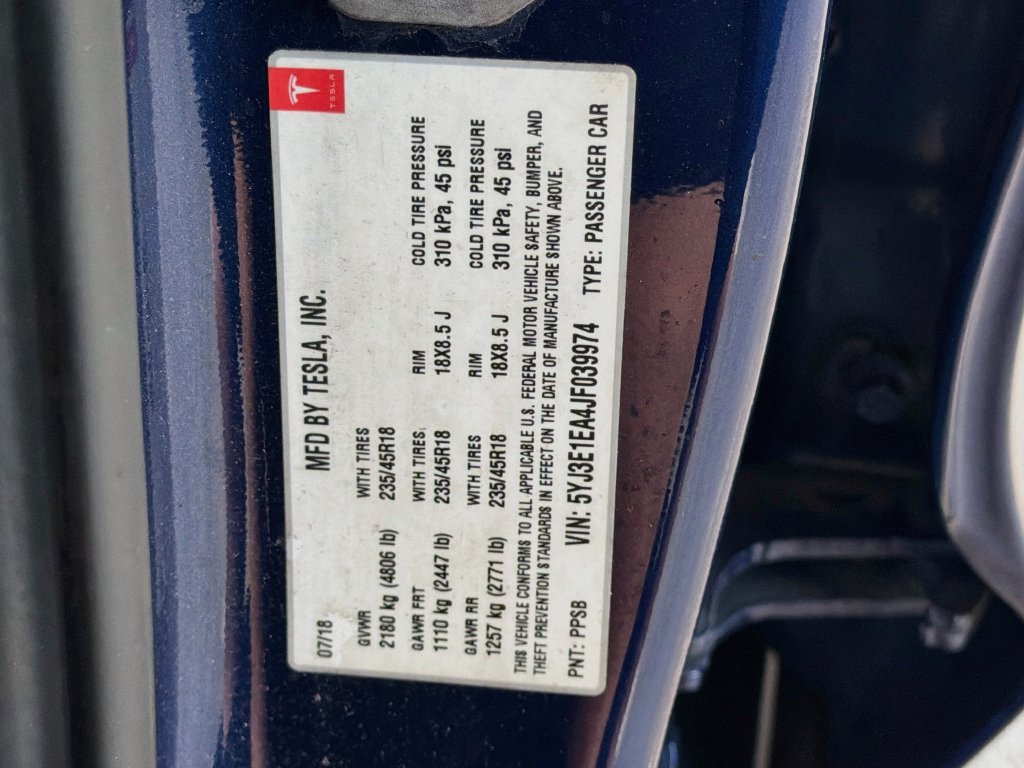 Used 2018 Tesla Model 3 Long Range RWD image 39