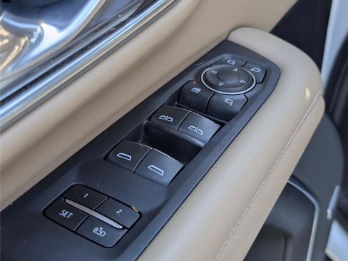 Used 2021 Chevrolet Tahoe Premier image 15