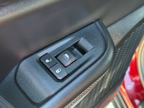 Used 2023 Jeep Grand Cherokee L Laredo AWD/4WD image 31
