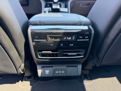 Used 2026 Acura MDX SH-AWD image 14