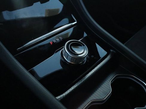 New 2025 Jeep Grand Cherokee Altitude image 8