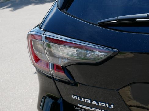 Used 2024 Subaru Outback Limited AWD/4WD image 17