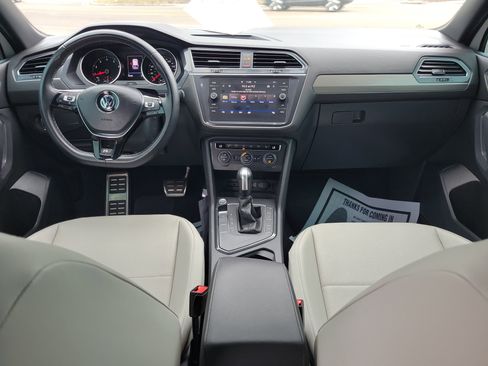 Used 2020 Volkswagen Tiguan SE R-Line image 12
