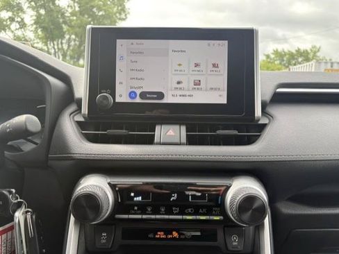 Certified 2024 Toyota RAV4 LE AWD/4WD image 4