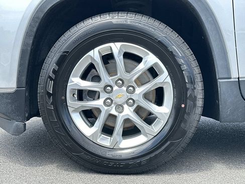 Used 2019 Chevrolet Traverse LT FWD image 17