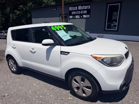 Used 2016 Kia Soul FWD image 1