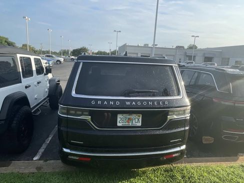 Used 2023 Jeep Grand Wagoneer L Series II AWD/4WD image 9