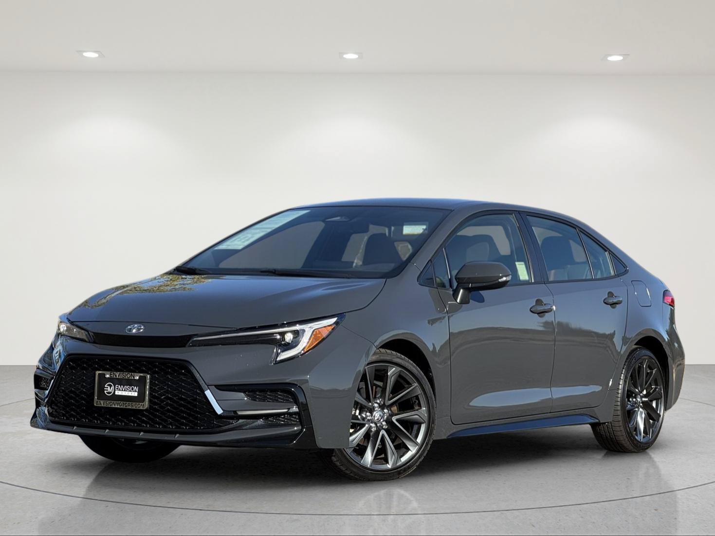 Used 2026 Toyota Corolla SE FWD image 2