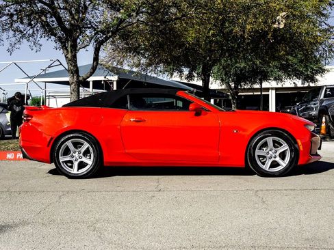 Used 2023 Chevrolet Camaro LT image 4