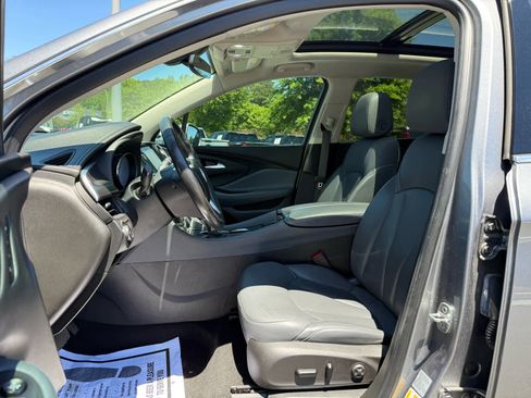 Used 2020 Buick Envision Essence w/ Experience Buick Package AWD/4WD image 12