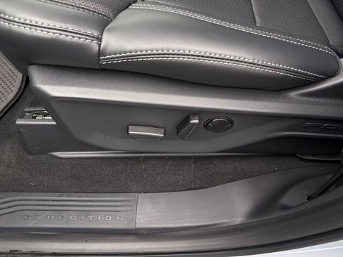 New 2025 Ford Expedition Max Platinum w/ Stealth Performance Package image 11