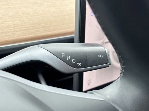 Used 2018 Tesla Model 3 Mid Range image 19