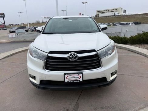 Used 2015 Toyota Highlander Limited image 12
