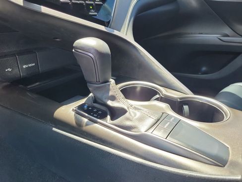 Used 2024 Toyota Camry SE w/ Blackout Package (TMS) FWD image 30