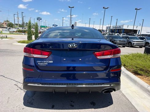 Used 2019 Kia Optima LX FWD image 10