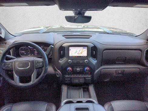 Used 2020 GMC Sierra 2500 Denali w/ Denali Ultimate Package AWD/4WD image 17