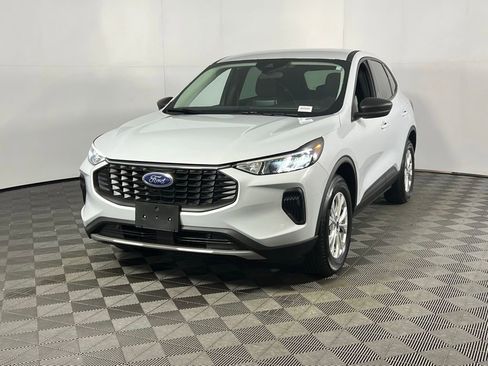 Used 2025 Ford Escape Active AWD/4WD image 3