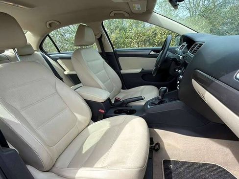 Used 2013 Volkswagen Jetta TDI FWD image 28