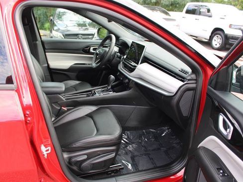 Used 2026 Jeep Compass Limited AWD/4WD image 11