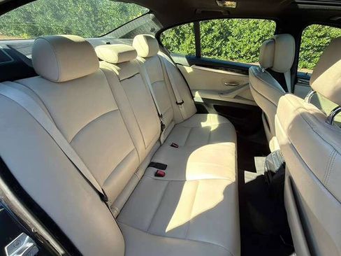 Used 2013 BMW 535i xDrive 535i xDrive AWD 4dr Sedan image 32