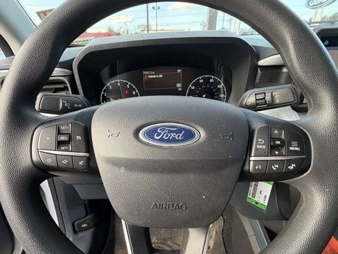 Used 2023 Ford Maverick XLT image 11