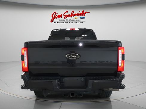 Used 2024 Ford F250 Lariat w/ Lariat Ultimate Package AWD/4WD image 5