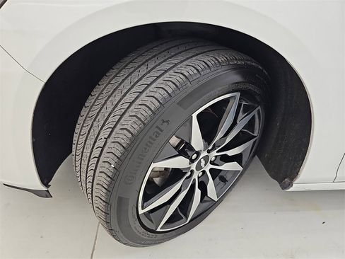 Used 2018 Chevrolet Malibu LT w/ Leather Package image 37