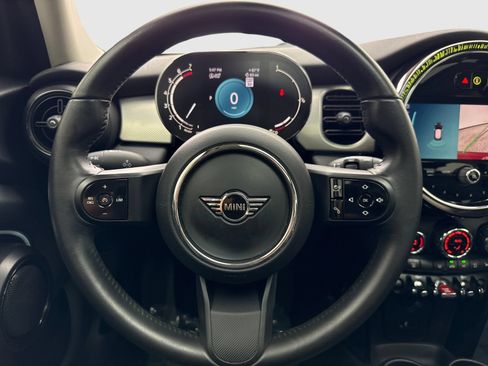 Used 2023 MINI Cooper 4-Door Hardtop FWD image 19