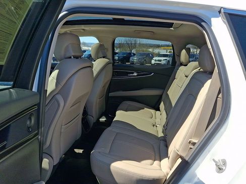 Used 2023 Lincoln Nautilus Reserve w/ Equipment Group 201A image 10