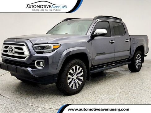 Used 2023 Toyota Tacoma Limited AWD/4WD image 1