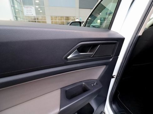 Used 2021 Volkswagen Atlas S image 37