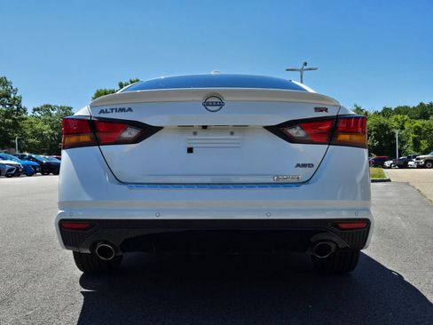 Used 2023 Nissan Altima 2.5 SR w/ SR Premium Package AWD/4WD image 4