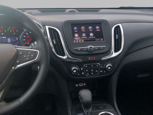 Used 2023 Chevrolet Equinox LT FWD image 7
