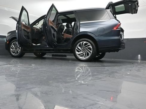 Certified 2025 Lincoln Navigator Reserve AWD/4WD image 58