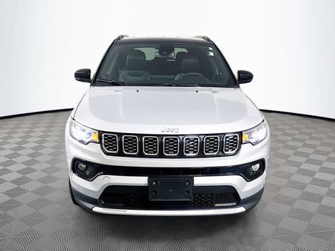 Used 2025 Jeep Compass Limited AWD/4WD image 2