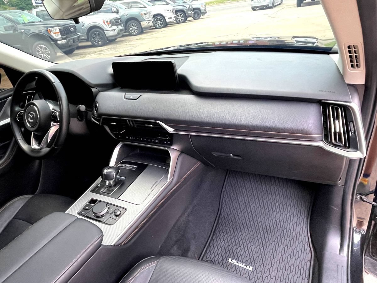 Used 2024 MAZDA CX-90 Plug-In Hybrid w/ Preferred AWD/4WD image 9