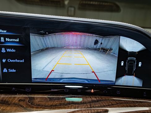 Used 2021 Cadillac Escalade Sport Platinum image 17