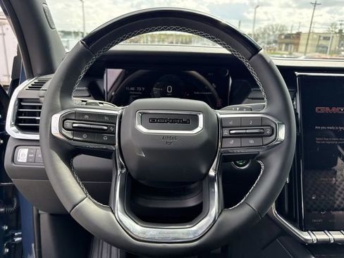 New 2026 GMC Acadia Denali w/ Super Cruise Package FWD image 18