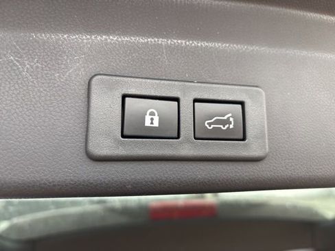 Used 2024 Subaru Ascent Onyx Edition image 9