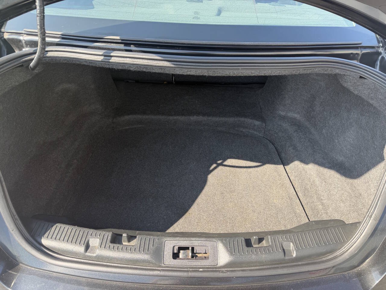Used 2014 Ford Taurus Limited FWD image 13