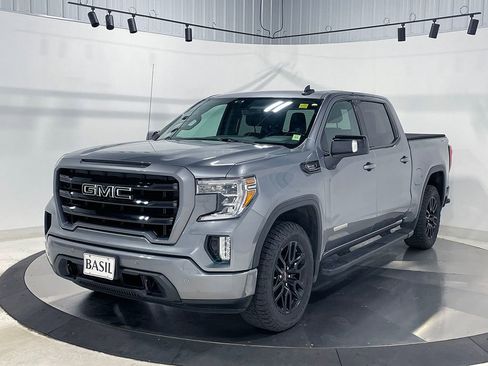 Used 2022 GMC Sierra 1500 Elevation w/ LPO, Elevation Black Package AWD/4WD image 7