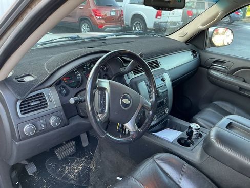 Used 2007 Chevrolet Avalanche LT w/ LT Preferred Equipment Group AWD/4WD image 8