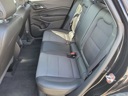 Used 2024 Chevrolet Trax LT FWD image 23
