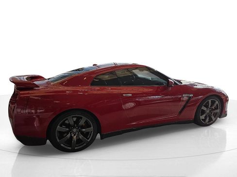 Used 2009 Nissan GT-R Premium AWD/4WD image 6